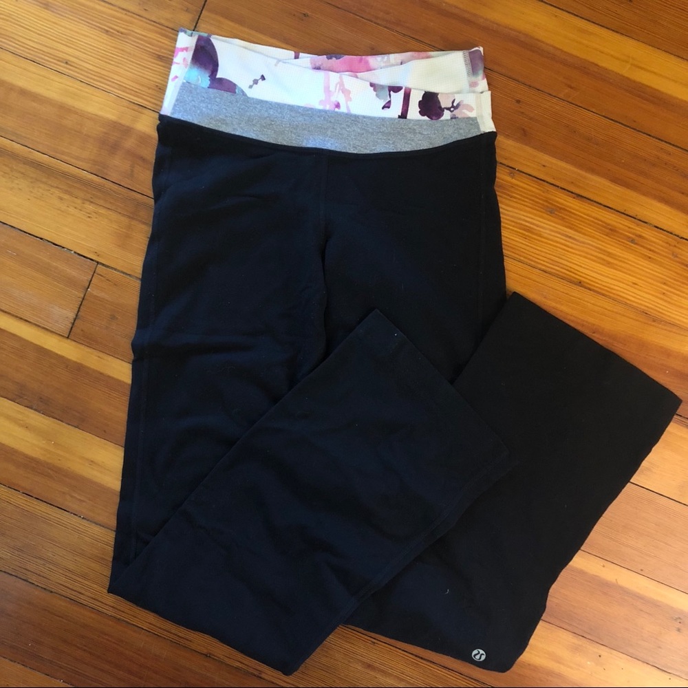 Lululemon bootcut leggings / pants black 4